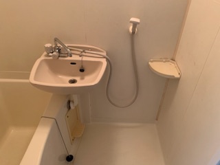 東京都世田谷区代沢の浴室・お風呂クリーニングの作業後1