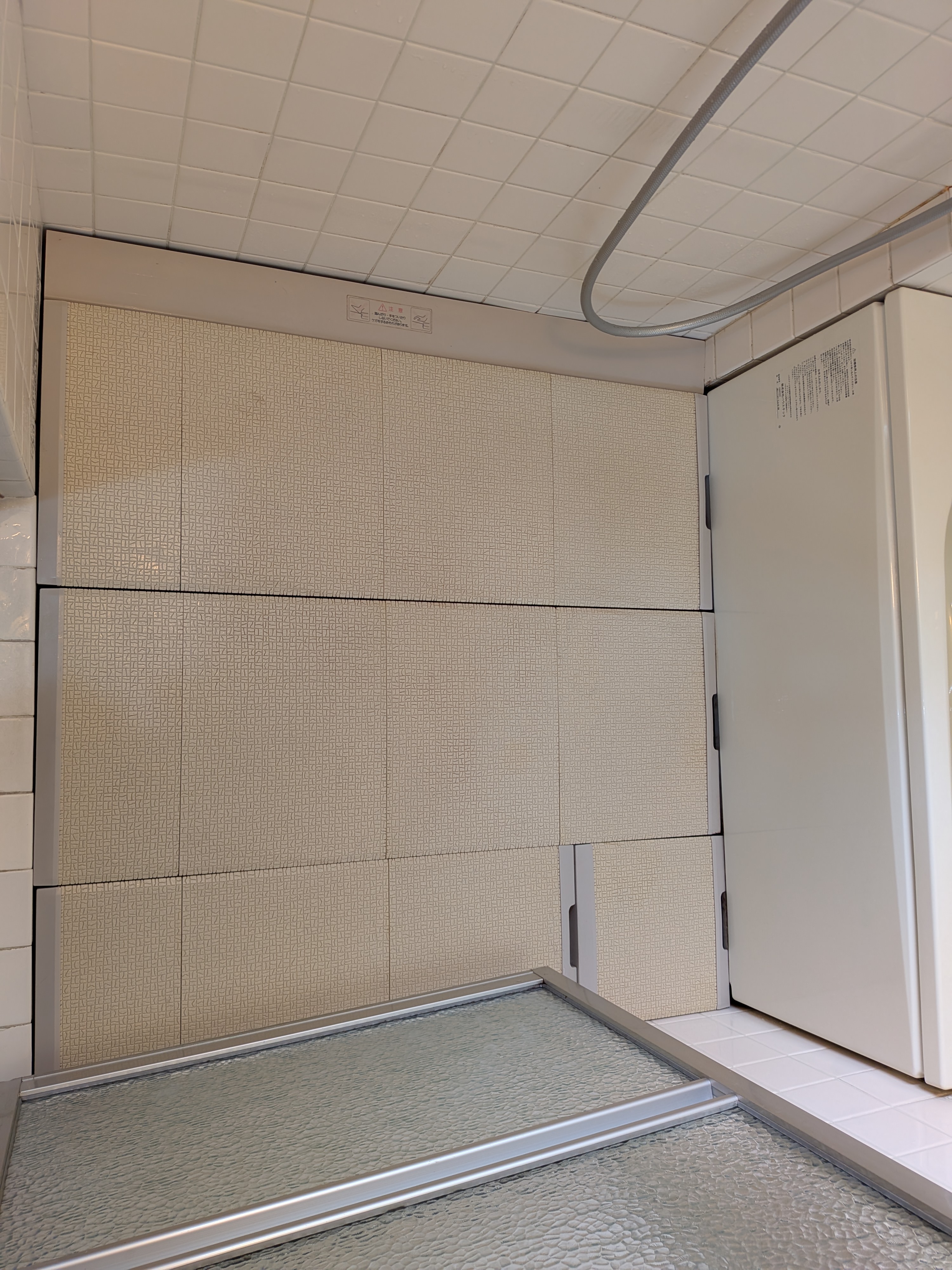 神奈川県横浜市港南区港南台の浴室・お風呂クリーニングの作業後1