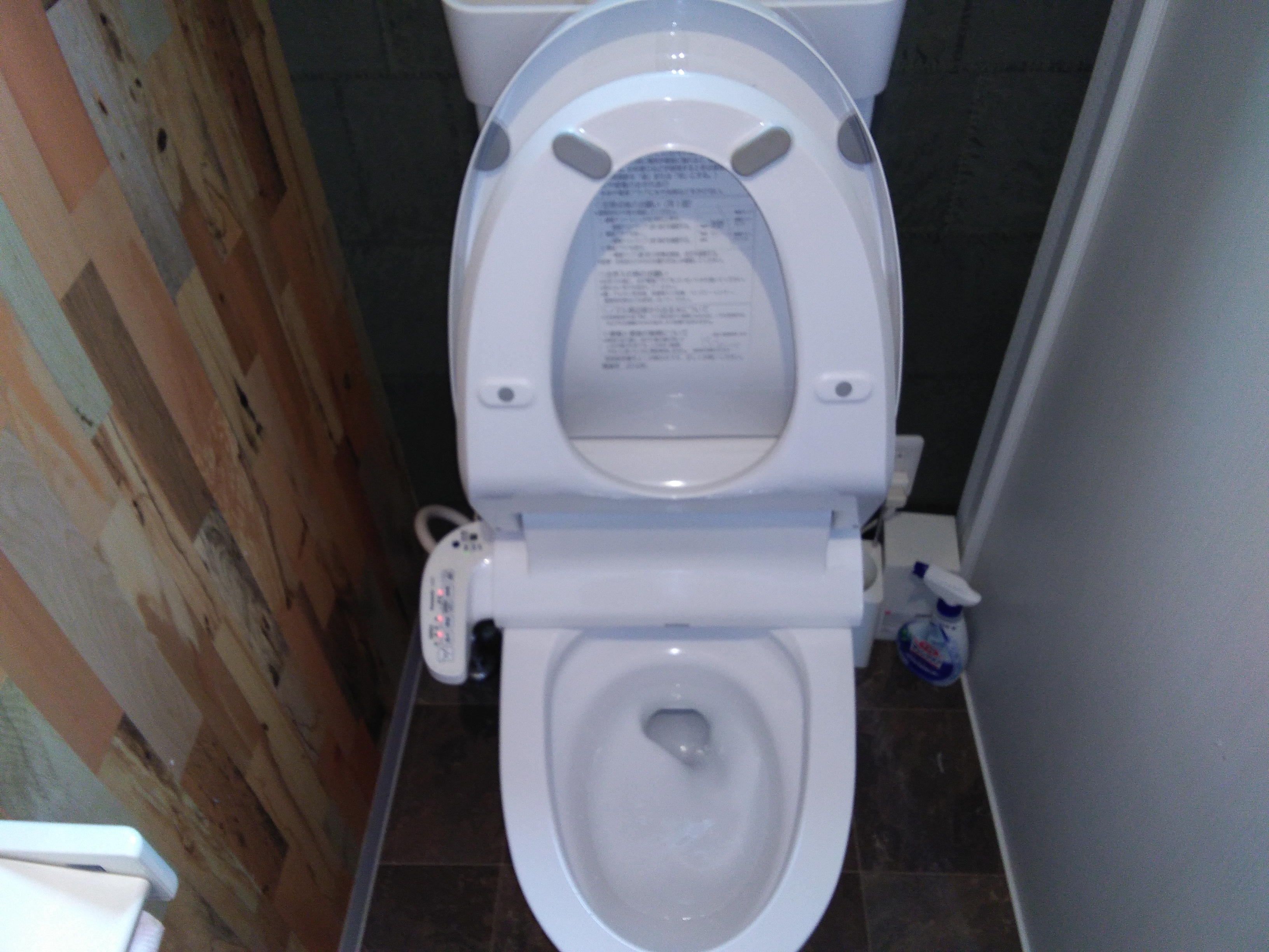 兵庫県姫路市のトイレクリーニングの作業後1