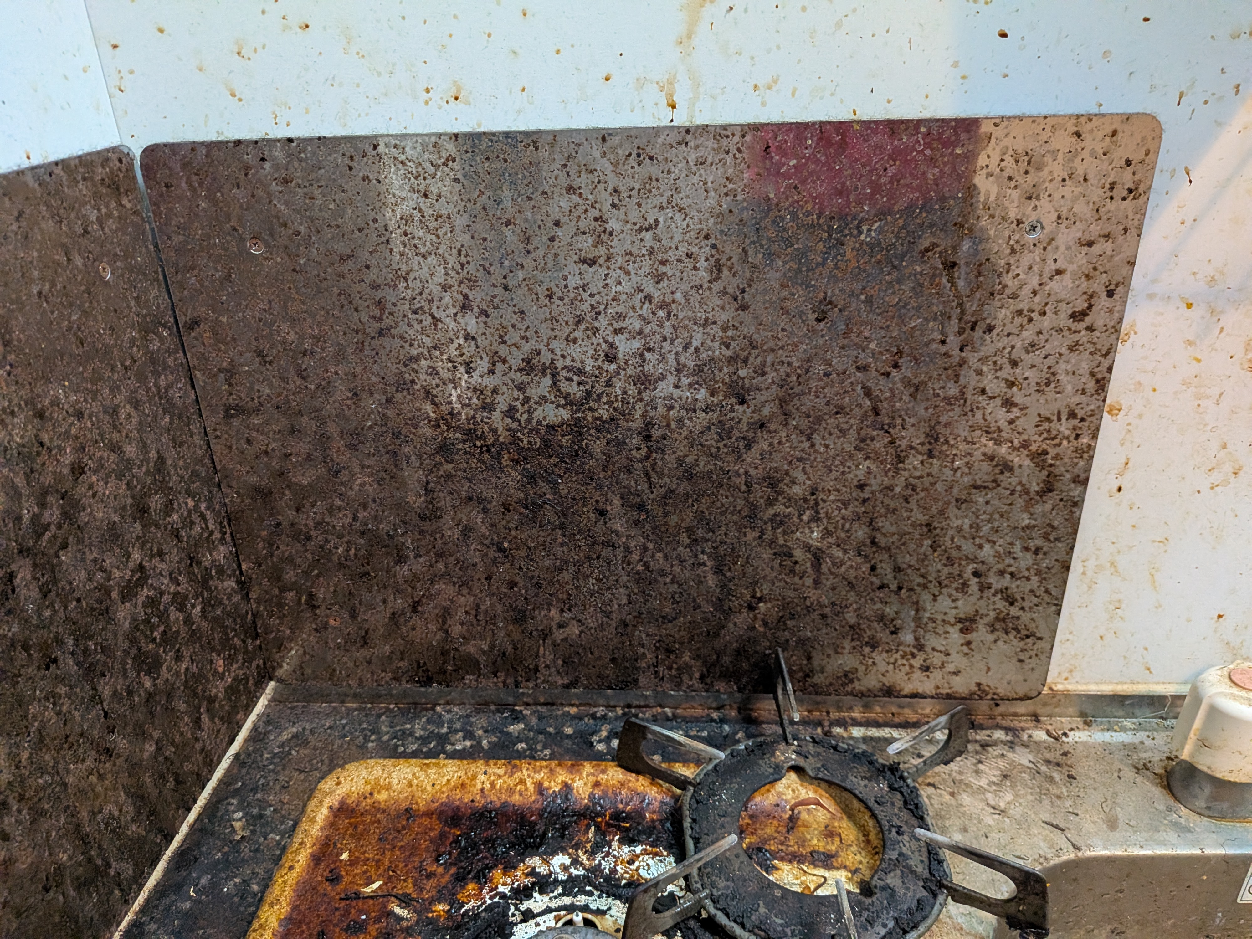 神奈川県横浜市磯子区中原のキッチンクリーニングの作業前2