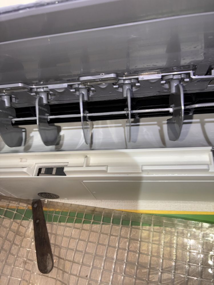 埼玉県ふじみ野市ふじみ野しのお掃除機能付きエアコンの作業後3