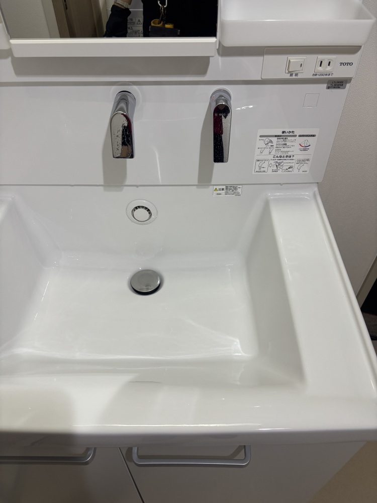 滋賀県野洲市の洗面所クリーニングの作業後1