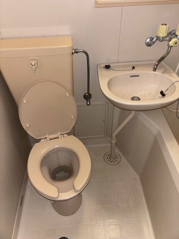 神奈川県藤沢市の賃貸住宅退去後の原状回復クリーニングの作業前2