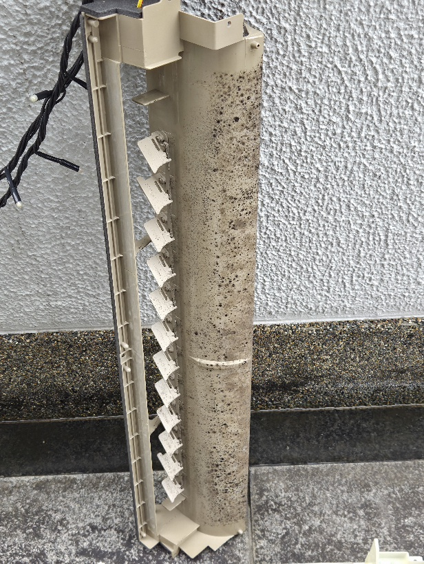 兵庫県川西市出在家町の家庭用天井埋め込みエアコンの作業前2