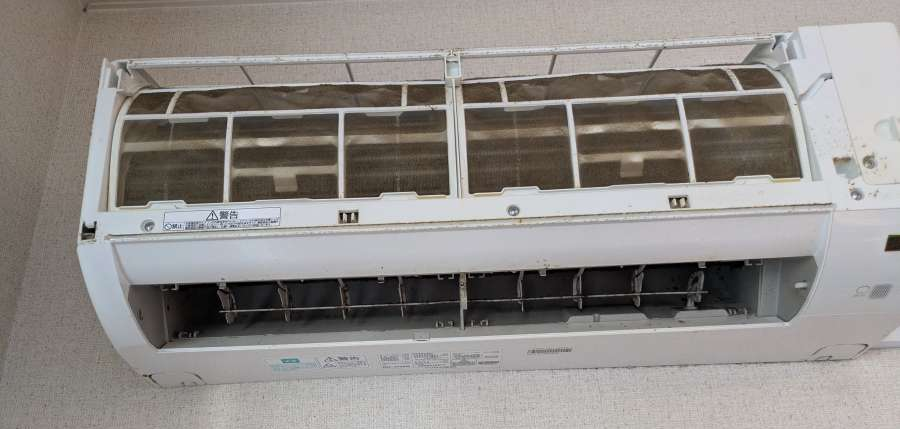 長崎県長崎市住吉町の壁掛けエアコンの作業前1