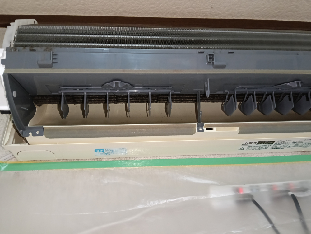 埼玉県深谷市小前田のお掃除機能付きエアコンの作業前2