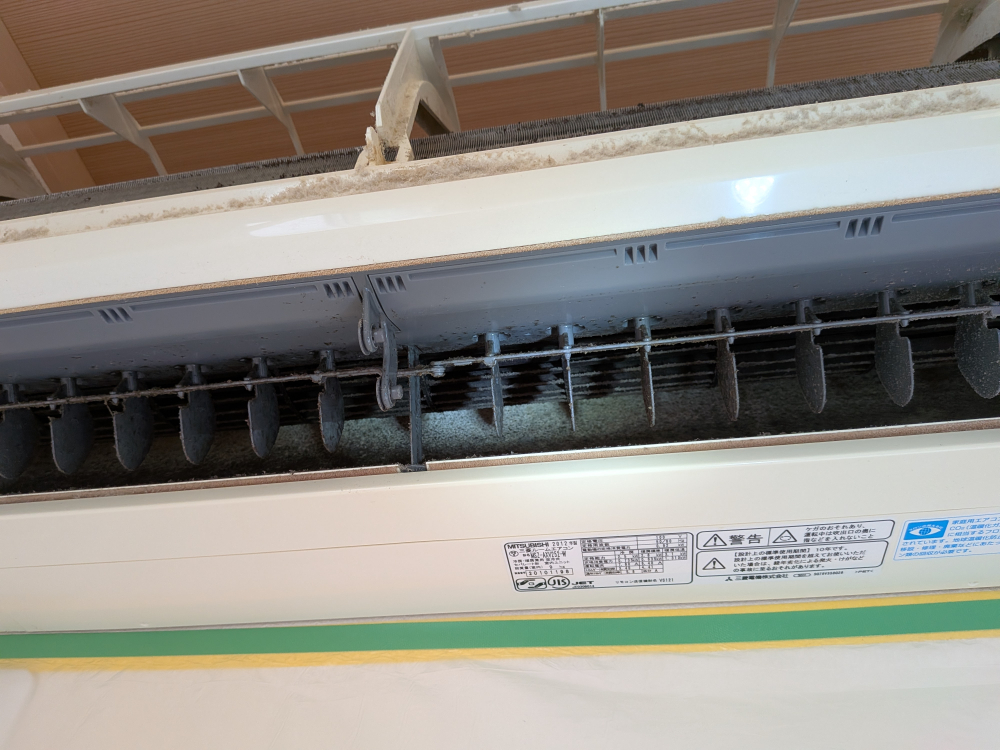 三重県津市の壁掛けエアコンの作業前3