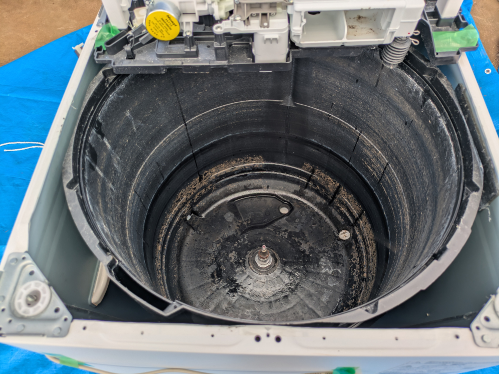 長野県北佐久郡軽井沢町の洗濯機分解クリーニングの作業前3