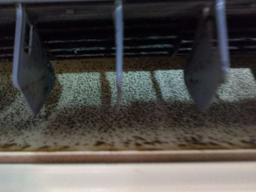 茨城県石岡市南台の壁掛けエアコンの作業前2