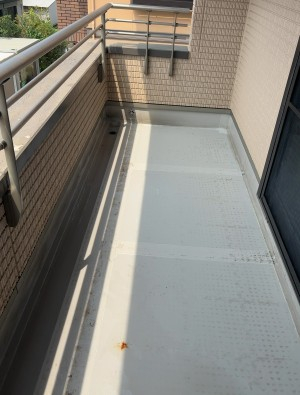 静岡県藤枝市のベランダ・バルコニークリーニングの作業後1