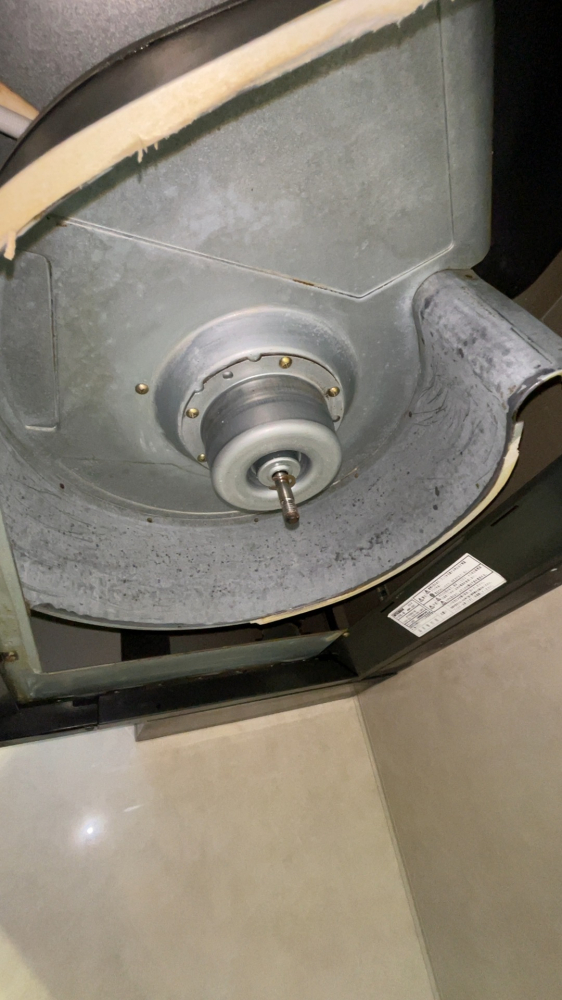 大阪府四條畷市のレンジフードクリーニングの作業後1