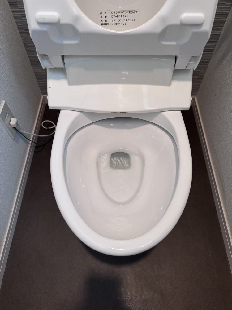 神奈川県茅ヶ崎市東海岸北のトイレクリーニングの作業後1