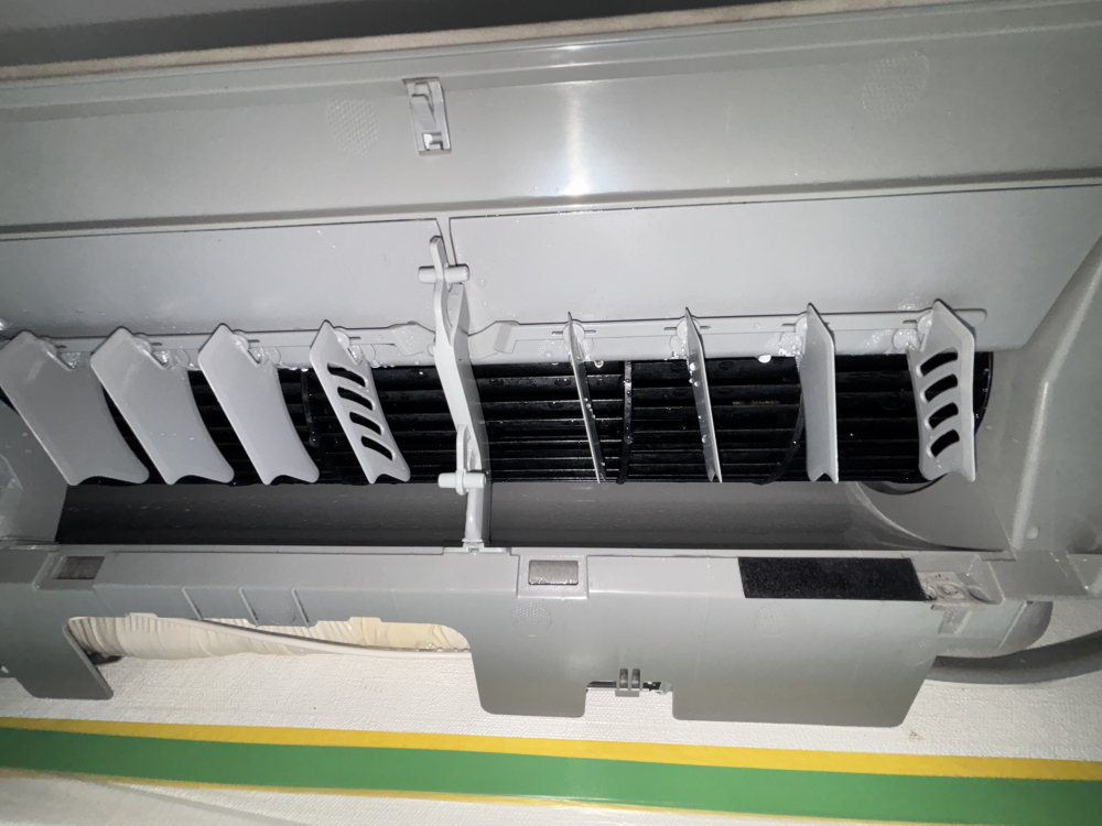 埼玉県所沢市のお掃除機能付きエアコンの作業後2