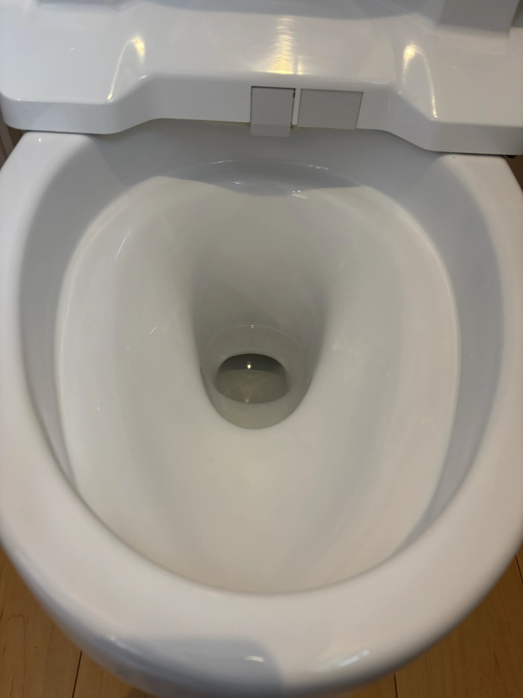 東京都調布市のトイレクリーニングの作業後1