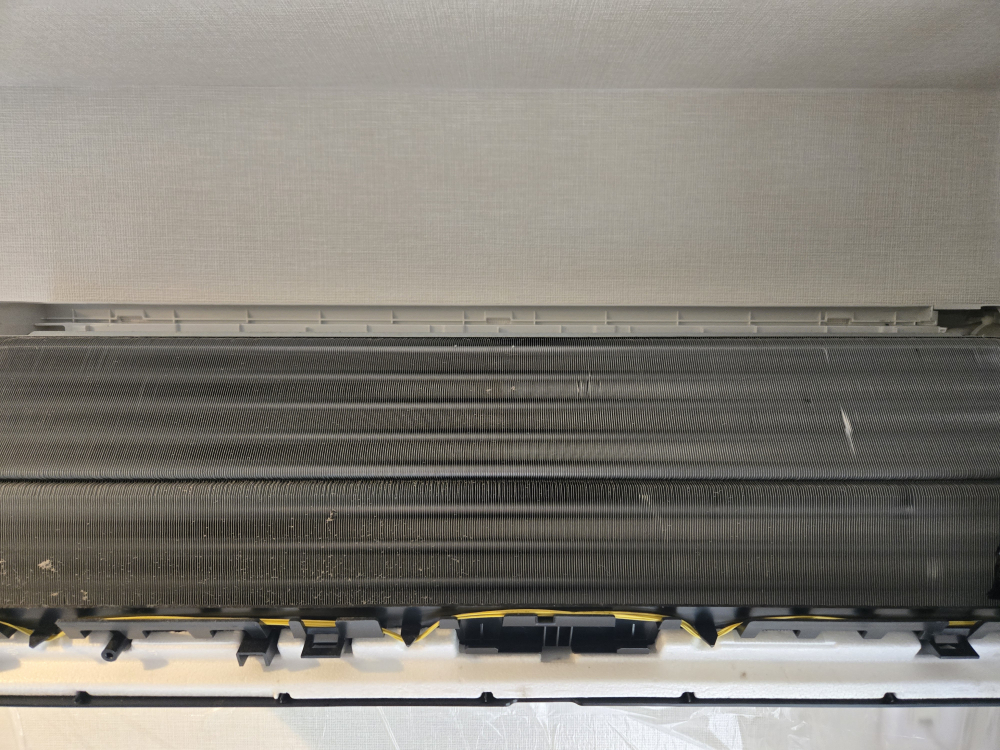 東京都調布市のお掃除機能付きエアコンの作業前1