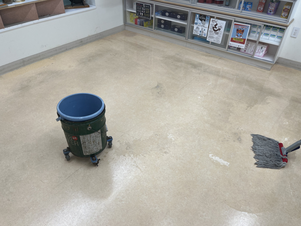 東京都小平市学園西町の医療・介護施設清掃の作業前3