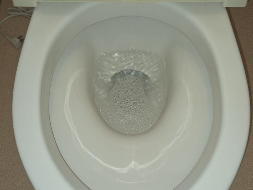 大阪府大阪狭山市のトイレクリーニングの作業後2