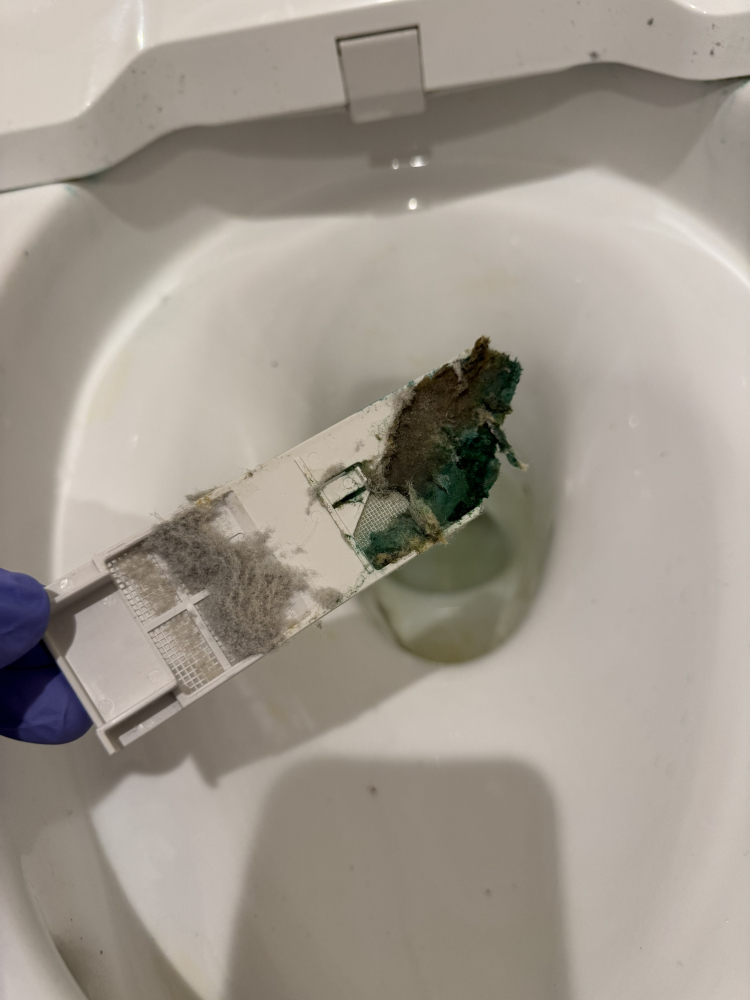 兵庫県西宮市のトイレクリーニングの作業前1