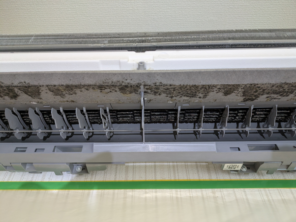 埼玉県さいたま市岩槻区西町のお掃除機能付きエアコンの作業前1