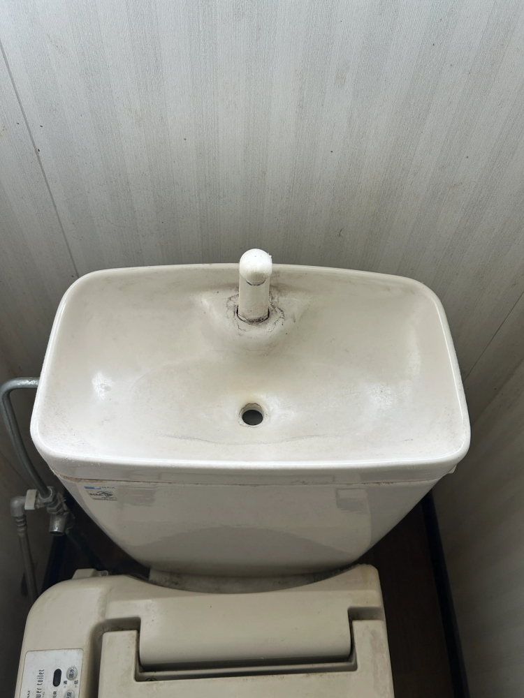 岡山県備前市のトイレクリーニングの作業前1