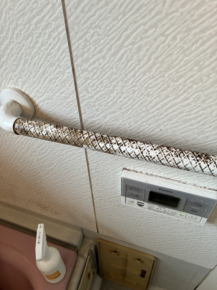 奈良県奈良市の浴室・お風呂クリーニングの作業前1