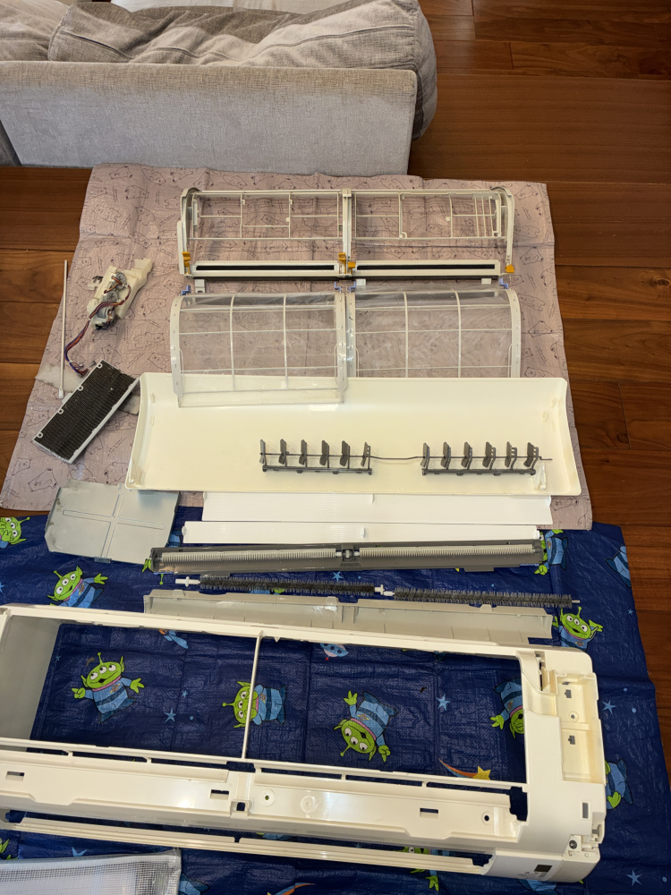奈良県奈良市大宮町のお掃除機能付きエアコンの作業後3