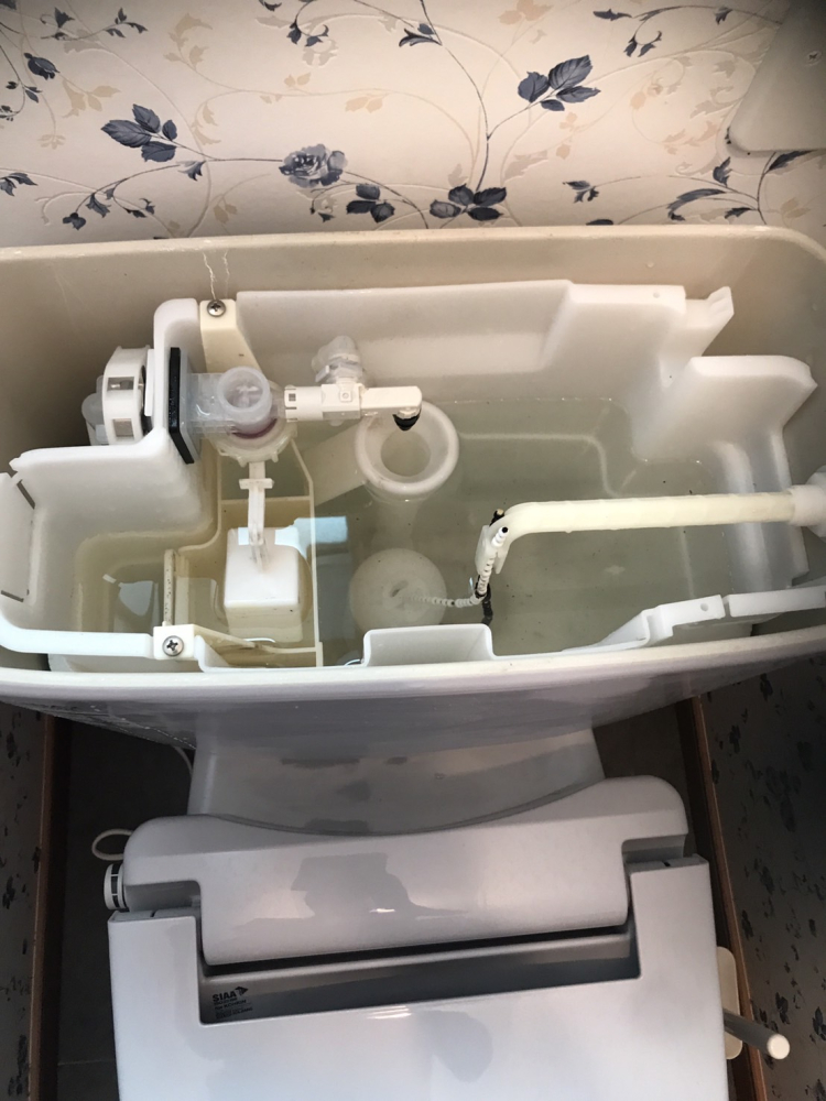 神奈川県平塚市のトイレクリーニングの作業後2