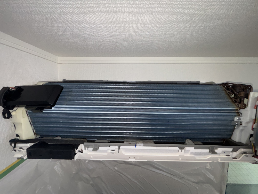 埼玉県さいたま市南区のお掃除機能付きエアコンの作業前1