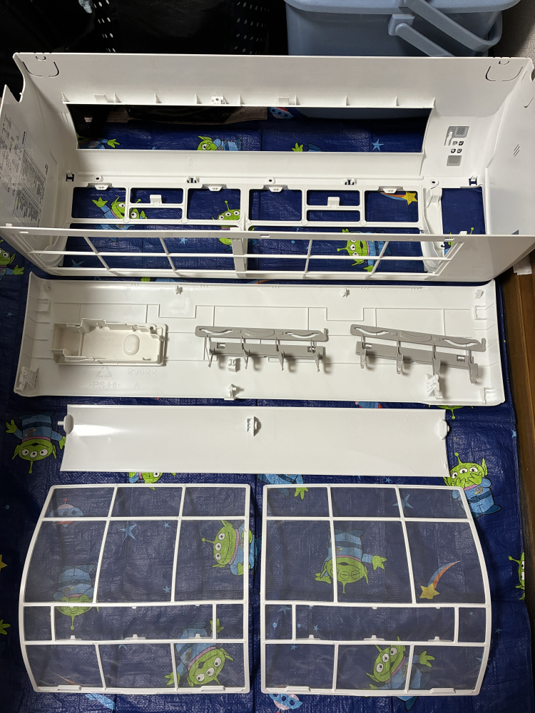 大阪府堺市堺区新明町の壁掛けエアコンの作業前1