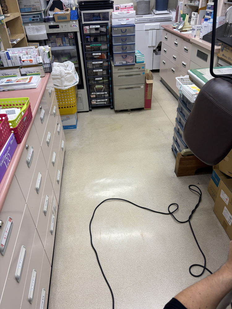 東京都荒川区の医療・介護施設清掃の作業前1