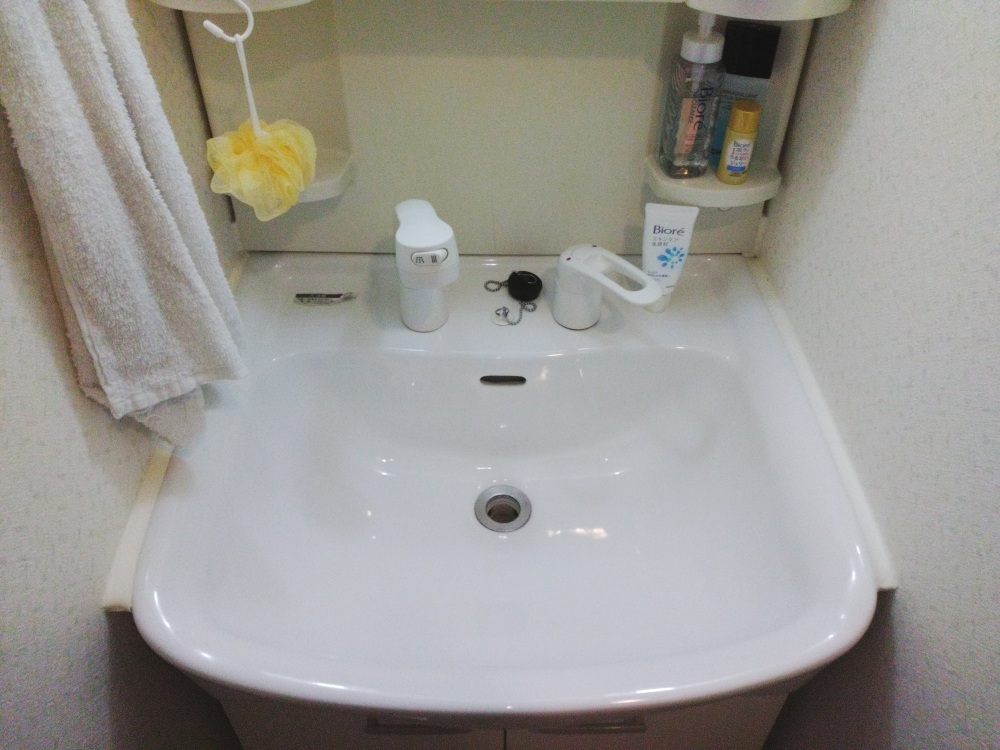 鹿児島県鹿児島市船津町の洗面所クリーニングの作業後2