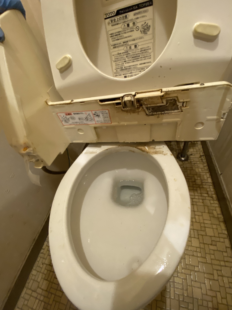 愛知県名古屋市中川区山王町のトイレクリーニングの作業前2