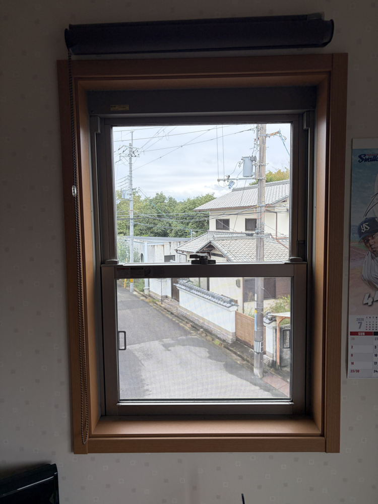 兵庫県川西市清和台東の窓ガラス・サッシクリーニングの作業前3