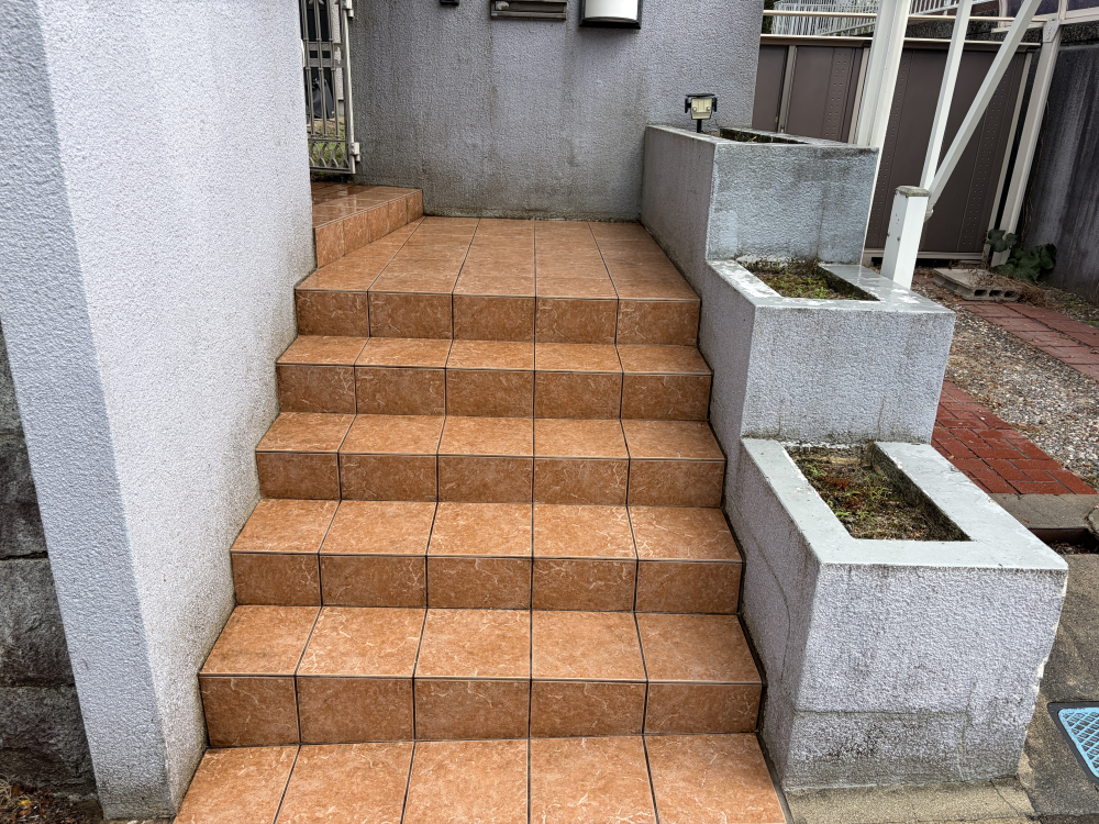 兵庫県川辺郡猪名川町若葉のベランダ・バルコニークリーニングの作業後1