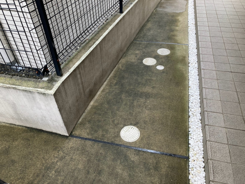 東京都世田谷区三軒茶屋のビル・マンション共用部清掃の作業前1