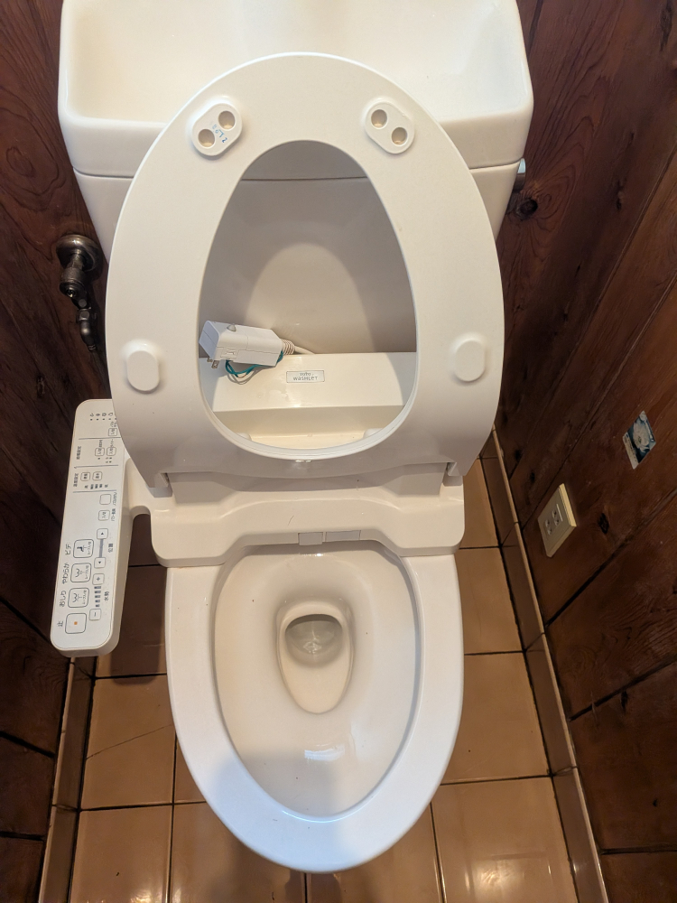 千葉県千葉市花見川区のトイレクリーニングの作業後2