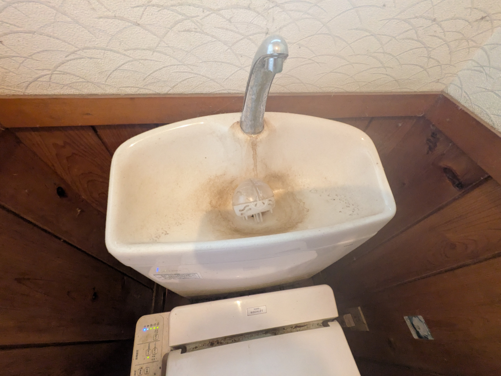 千葉県千葉市花見川区のトイレクリーニングの作業前1
