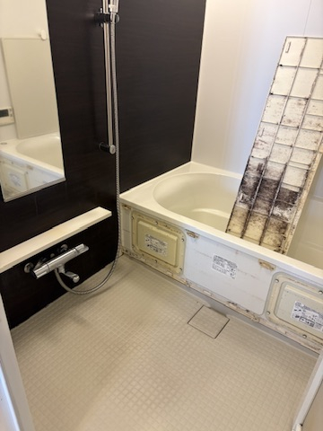 愛知県名古屋市瑞穂区の浴室・お風呂クリーニングの作業前2