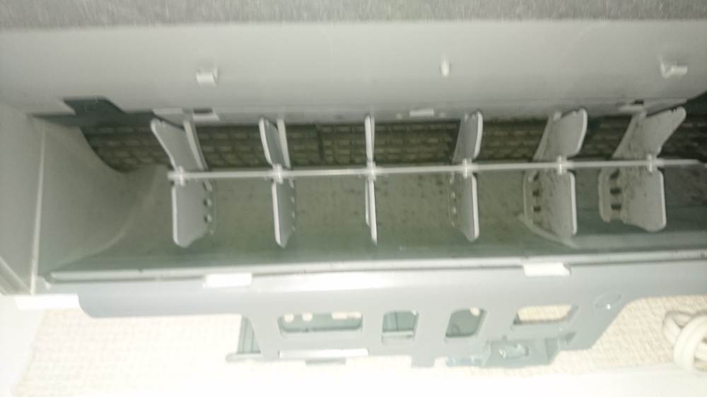 東京都東久留米市本町のお掃除機能付きエアコンの作業前1