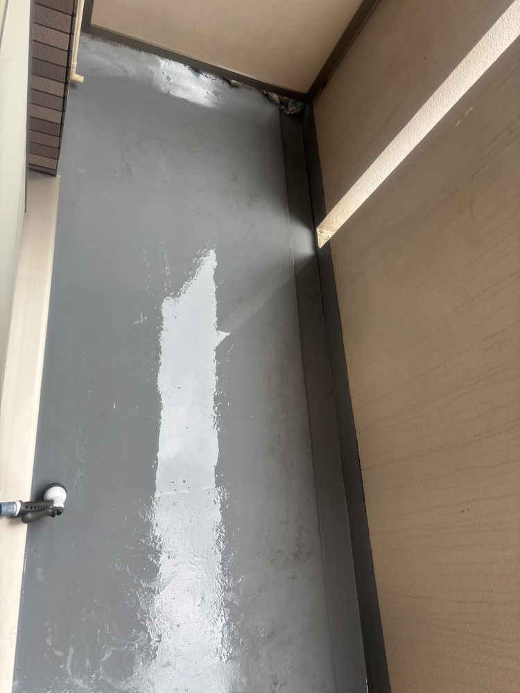 埼玉県三郷市のベランダ・バルコニークリーニングの作業後1