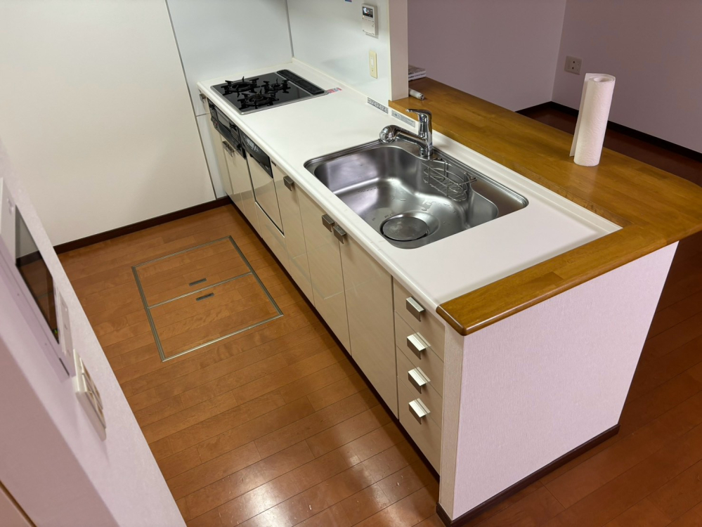 神奈川県川崎市川崎区下並木のキッチンクリーニングの作業後1
