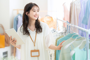 笑顔のスタッフのイメージ