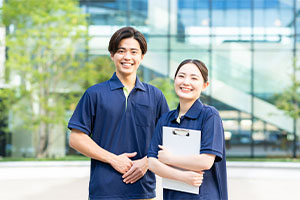 笑顔のスタッフのイメージ