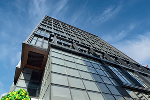 オフィスビル(8階建て)/共用部 約250坪のイメージ