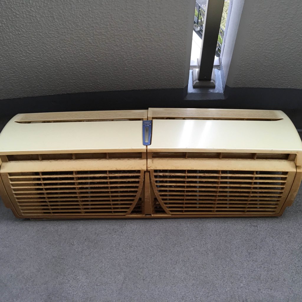 エアコンの黄ばみ
