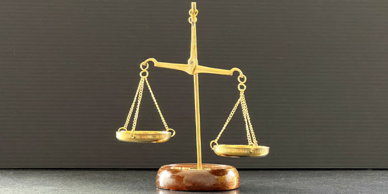 【2025年版】「脱サラしてFIRE」より「起業して確実に稼ぐ」が主流の時代に｜成功者が実践している4つの戦略